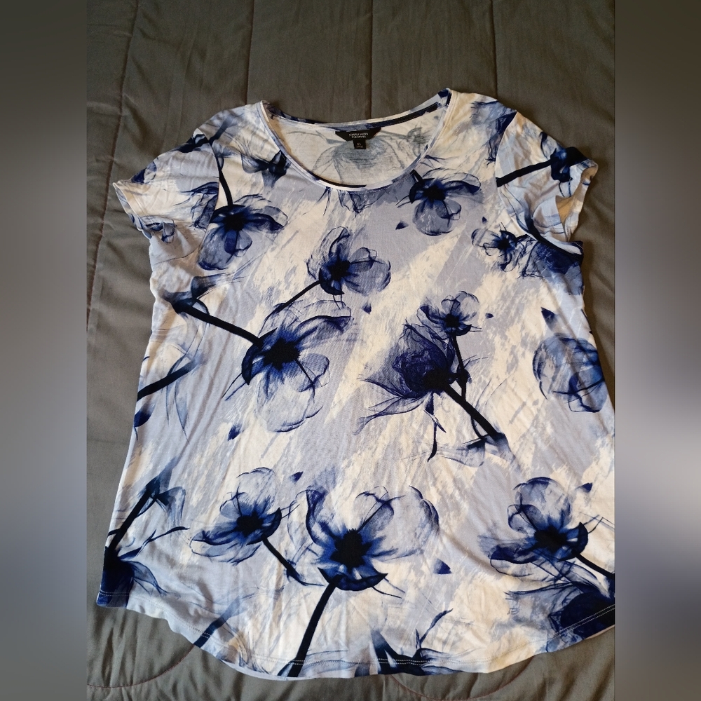 Simply Vera Vera Wang Blue and White Fitted Short Sleeve Top